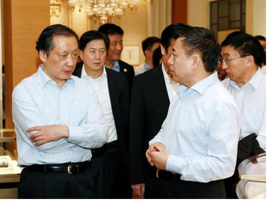 國(guó)家旅游局局長(zhǎng)李金早調(diào)研三亞國(guó)際免稅城