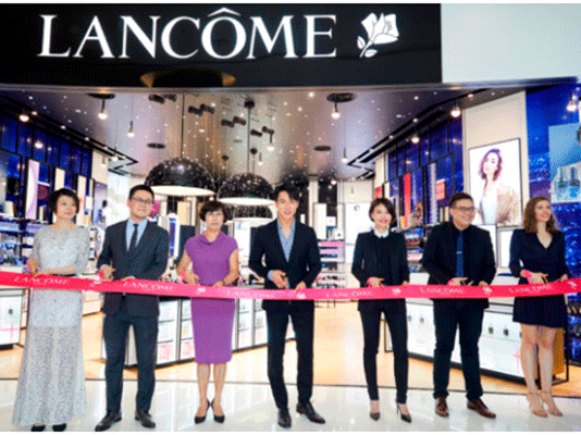 明星降臨三亞國(guó)際免稅城打造冬季旅游購物天堂