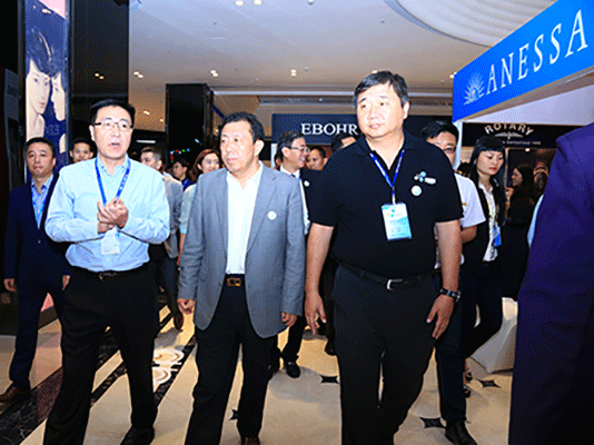 2016海南國(guó)際旅游貿(mào)易博覽會(huì)暨中免集團(tuán)國(guó)際免稅品采購(gòu)大會(huì)成功舉辦