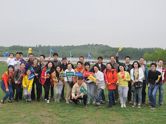 愛心呵護綠色，健康享受生活 ——記二、三、四黨支部“綠色環(huán)保健康行”活動