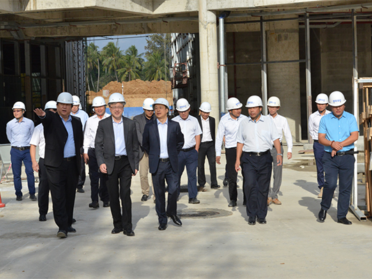 中國旅游集團董事長萬敏蒞臨三亞國際免稅城視察工作