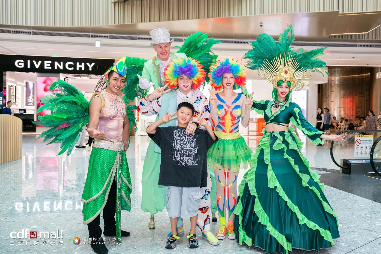 引領(lǐng)風(fēng)潮樹標(biāo)桿，cdf三亞國際免稅城十年免稅購物創(chuàng)新實(shí)踐